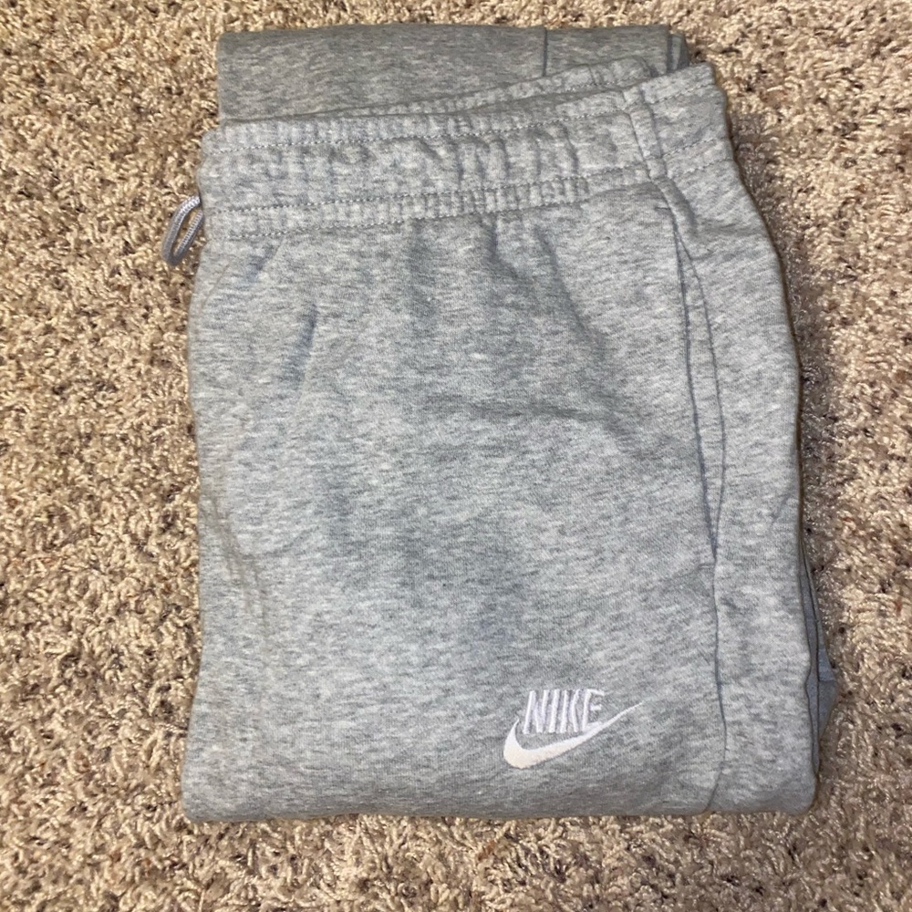 womens grey nike joggers